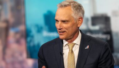 Pressure mounts on American Airlines CEO as carrier lags rivals