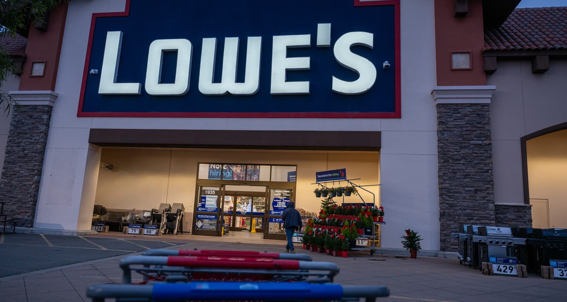 Lowe's (LOW) Q4 2025 earnings