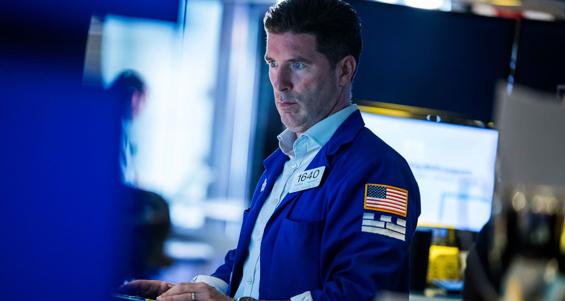 investors await more economic data