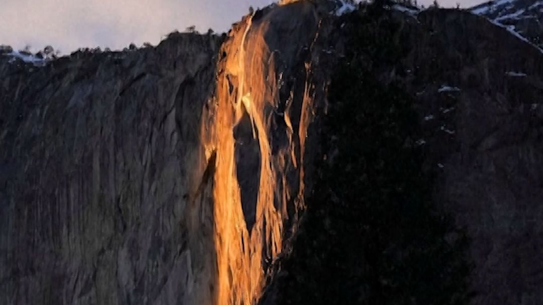 117325_YosemiteFirefall vrtc thmb.jpg