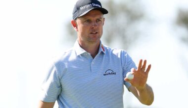 Justin Rose delivers Tiger-like performance at Torrey Pines, leads by six shots