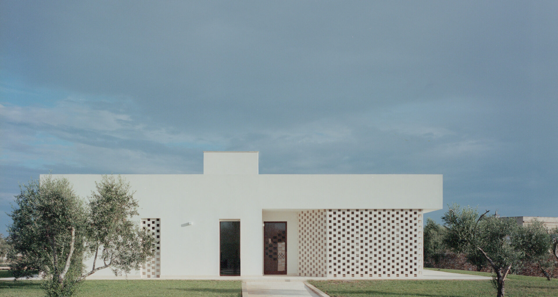 Olive House / Margine | ArchDaily