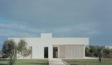 Olive House / Margine | ArchDaily