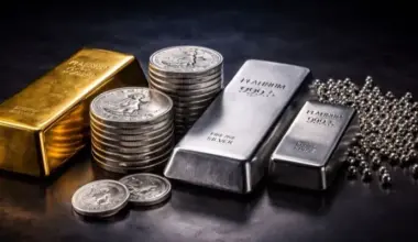 Gold recovers lost ground after record-breaking volatility