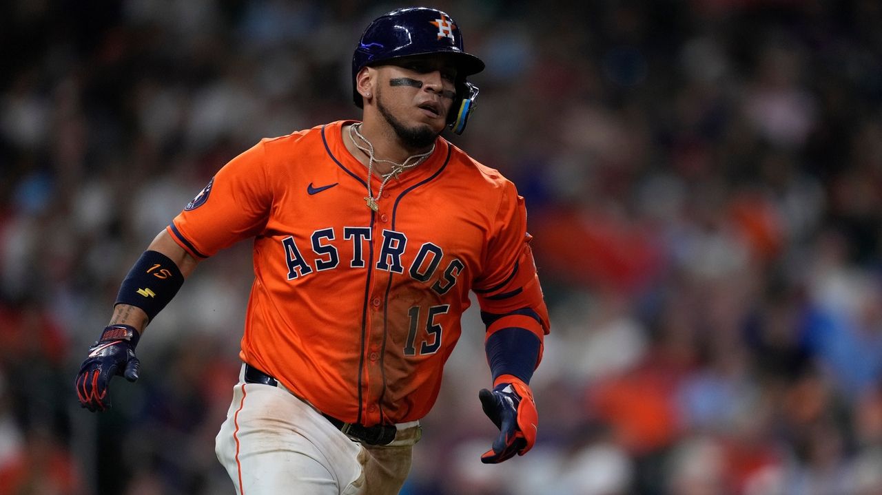 All-Star infielder Isaac Paredes and Houston Astros agree to $9.35 million, 1-year contract