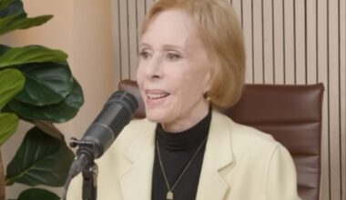 Carol Burnett shares the one warning CBS gave her about her show in 11-year run