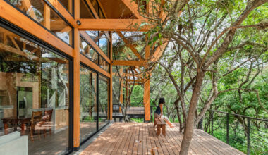 House in the Woods / Espinoza Carvajal Arquitectos