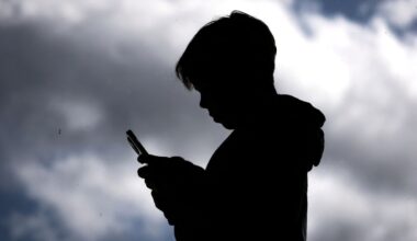 Brazil Moves to Ban Teen Access to Online Gambling, Porn Content - Bloomberg.com