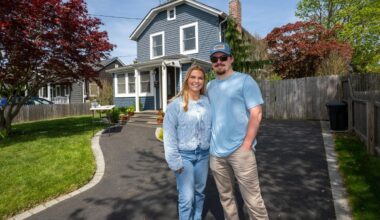 Who pays the mortgage? How couples can split the bills and skip the tension.