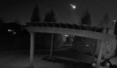 VIDEO: Fireball shoots across sky in Midwest