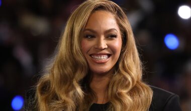 Beyoncé reveals dramatic new look as fans give her new nickname