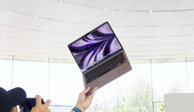 It's time for Apple to let go of 60Hz displays