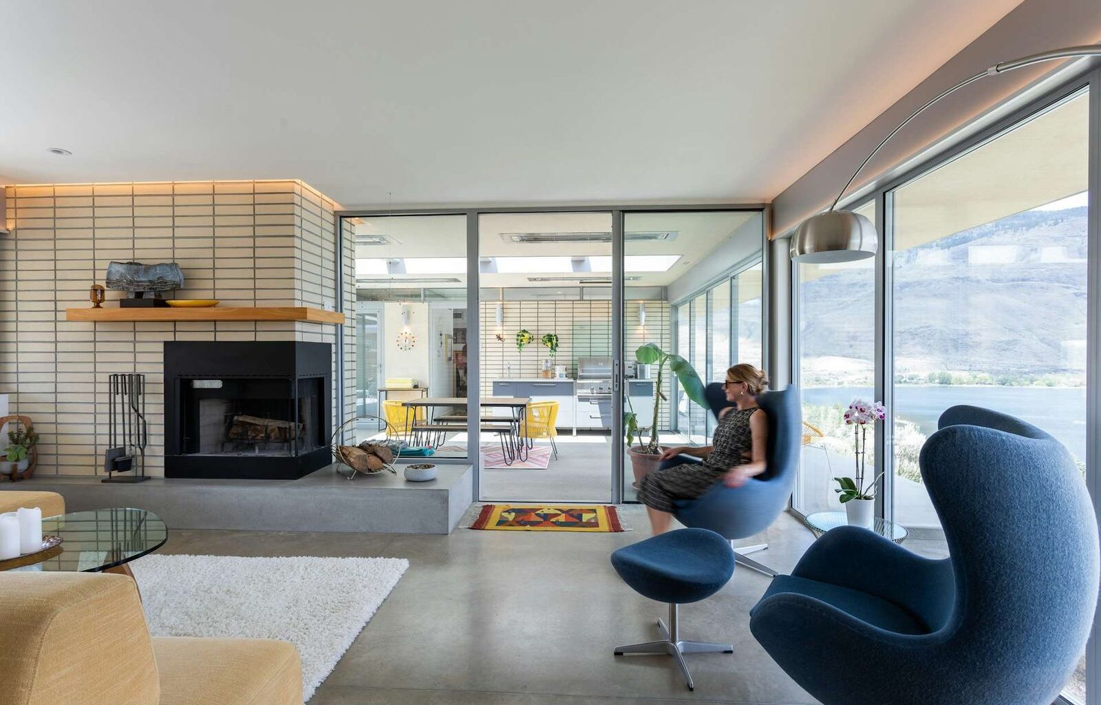 A Love for Midcentury Palm Springs So Strong, They Recreated It 1,500 Miles North