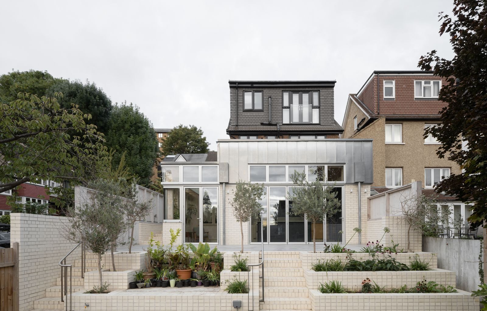 A London Home’s Glassy Addition Gives the Owners Room to Grow