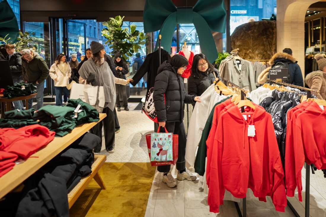 Consumer spending, including holiday spending, helped keep the U.S. economy growing during the final months of 2025.