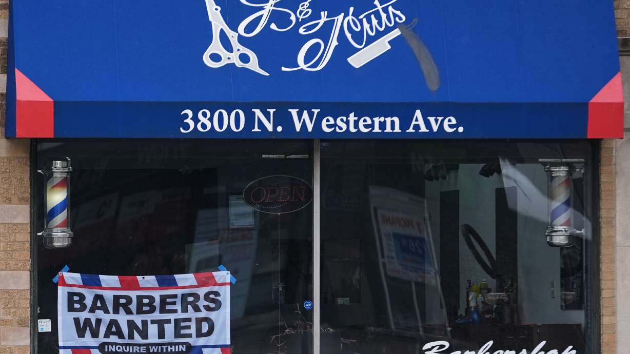 US economy grows at 1.4% rate in the fourth quarter, slower than expected