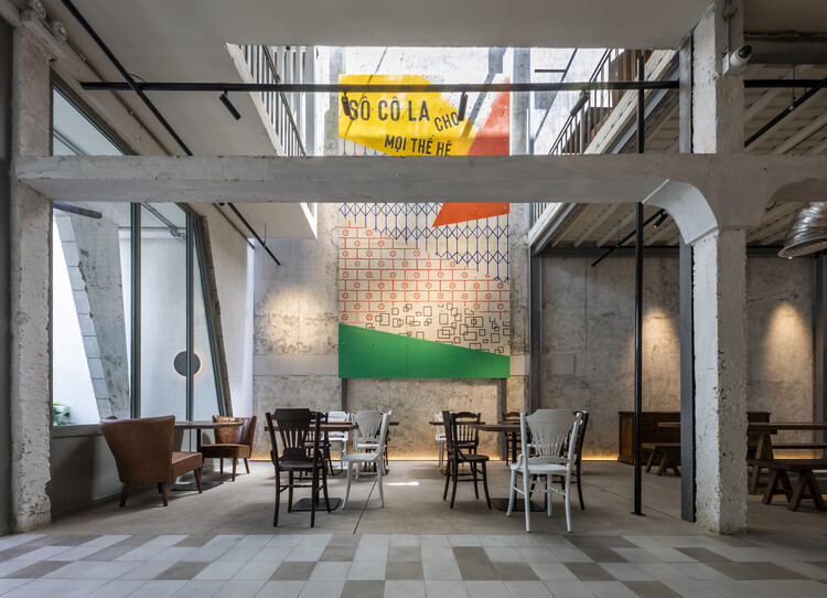 Everyday Heritage: 10 Vietnamese Coffee Shops Reviving Small-Scale Traditional Buildings - Image 4 of 29