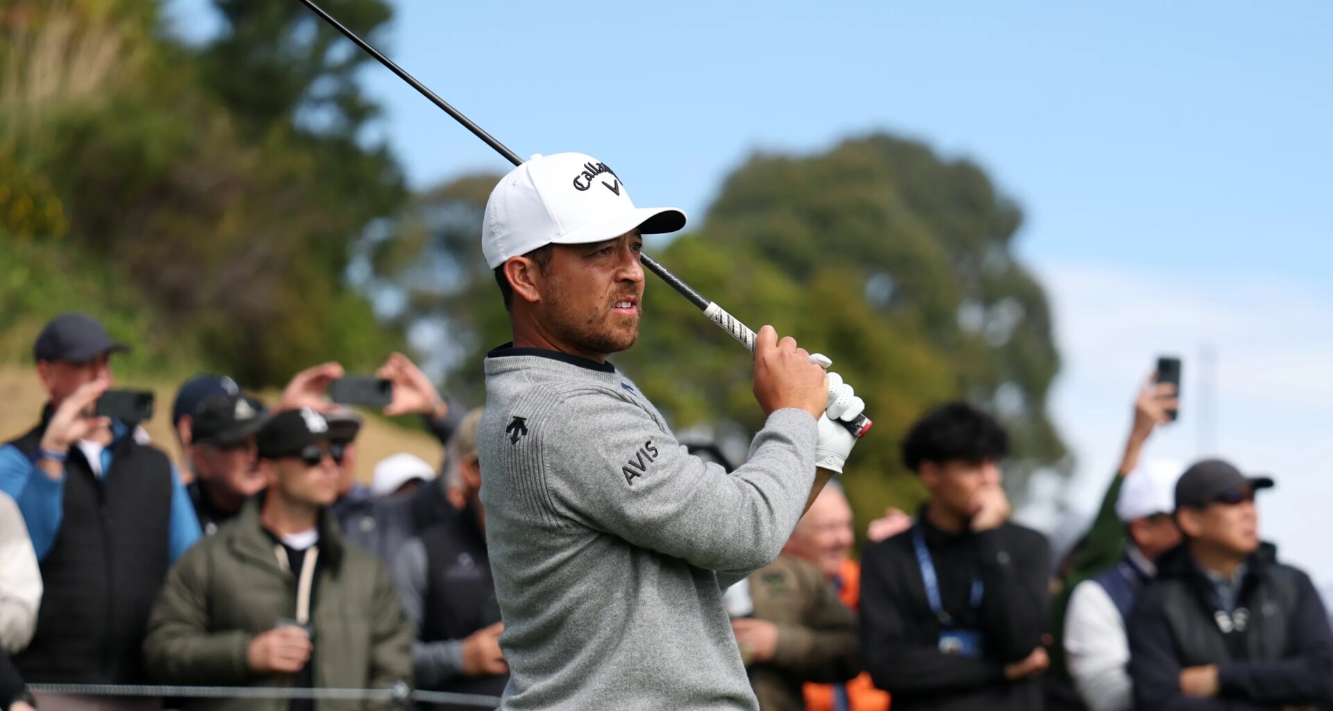 Xander Schauffele contending after 65 Friday