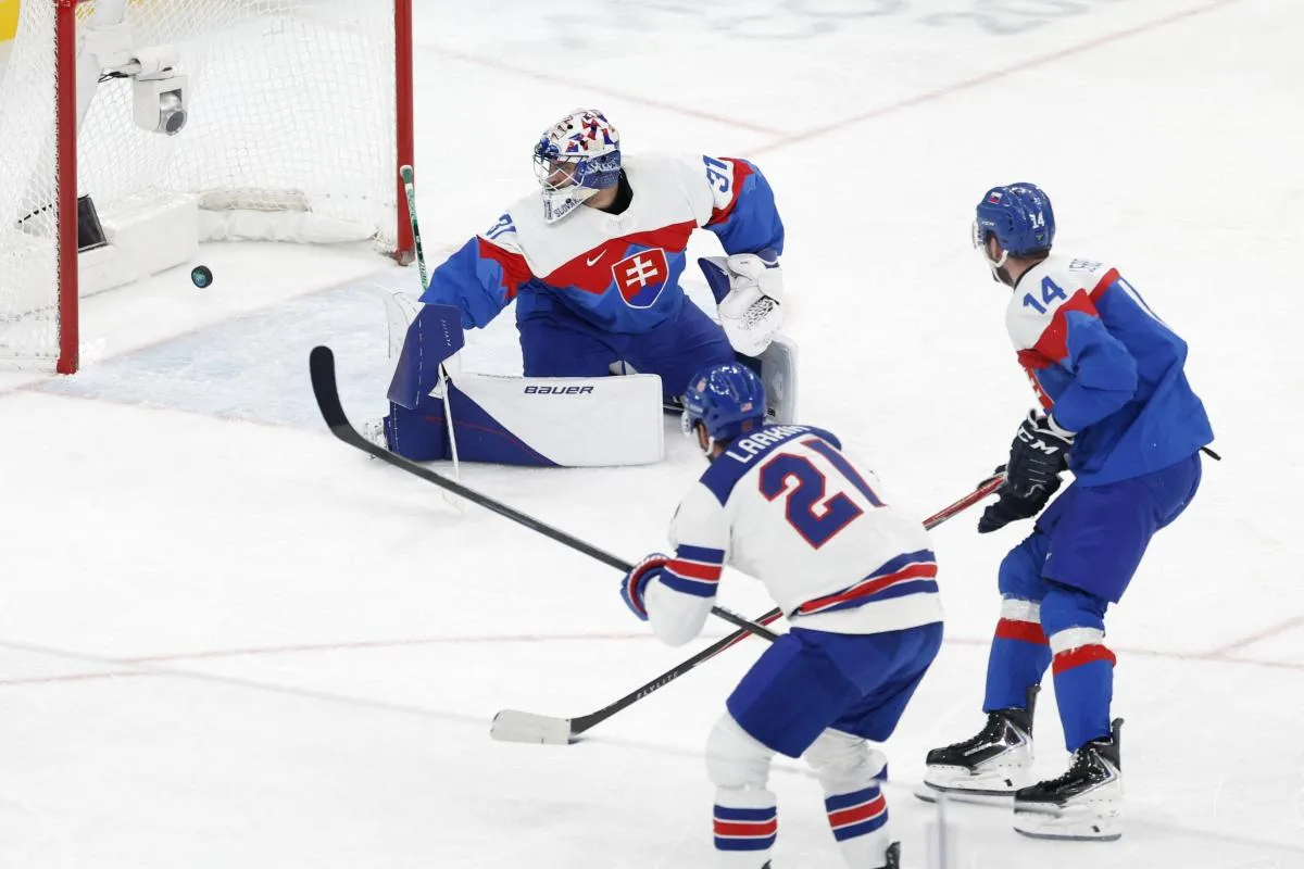 Slovakian goaltender loses his cool and lashes out on head coach after Team USA plays Free Bird once