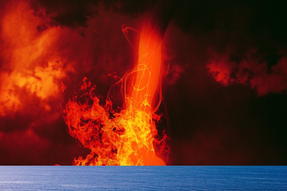 Scientists Suggest That Igniting Oil Spills to Create Fire Tornadoes Might Actually Be Good for the Oceans