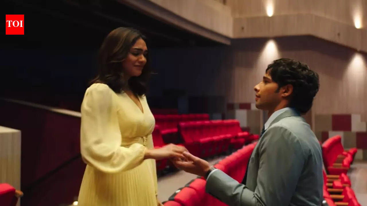 ‘Do Deewane Seher Me’ box office collection day 2: Mrunal Thakur, Siddhant Chaturvedi's film sees a rise; earns Rs 1.60 crore |