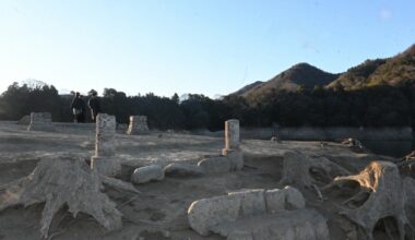 Dams in Japan's Kanagawa Pref. fall below half capacity; drought exposes settlement ruins