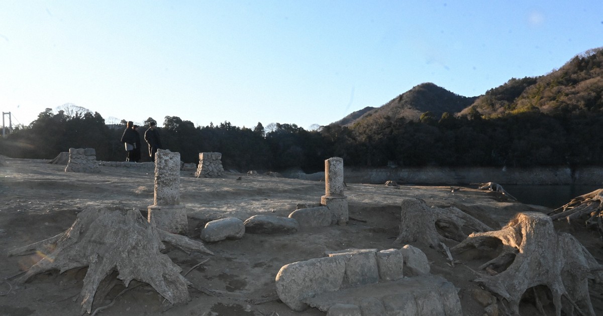 Dams in Japan's Kanagawa Pref. fall below half capacity; drought exposes settlement ruins