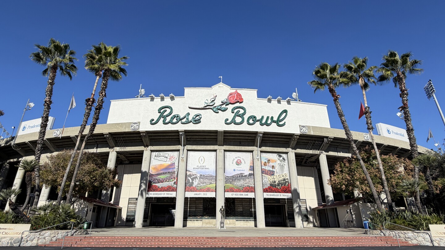 UCLA will play at Rose Bowl, not SoFi Stadium, in 2026