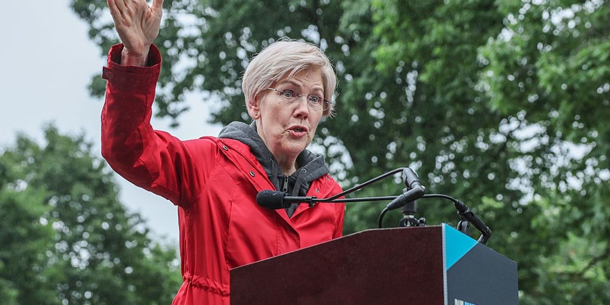 In Fox News Op-Ed, Warren Blasts Trump for Breaking Promise on Credit Card Rates