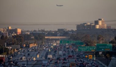 State of the Union preview, pollution fight, moon mission: Catch up on the day’s stories