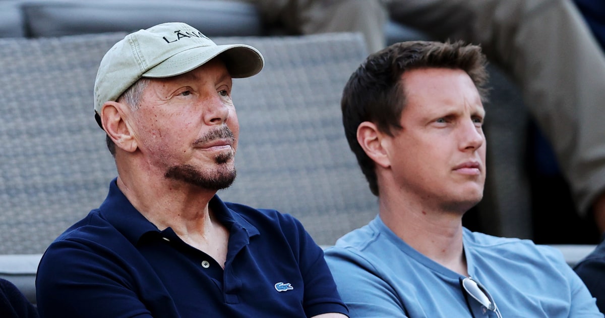 Democratic lawmakers push back on Paramount’s potential takeover of Warner Bros. Discovery