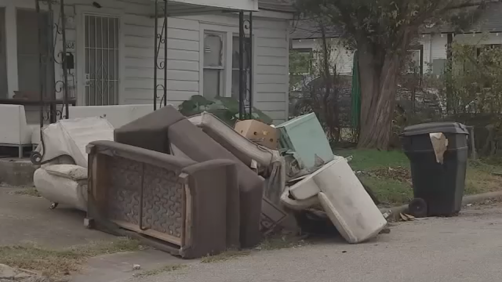New process for heavy trash collection coming to City of Houston, Solid Waste says