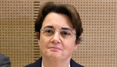 Louvre Museum director resigns in wake of brazen October crown jewel heist in Paris