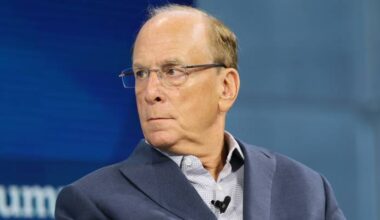 Larry Fink says Americans must retire later to dodge ‘retirement crisis.’ Do this now if you really don’t have a choice