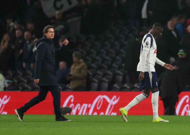 Thomas Frank and Randal Kolo Muani react.