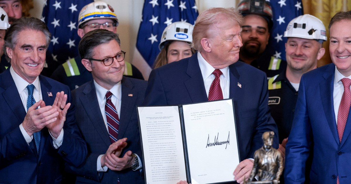 Trump orders Pentagon to buy electricity generated by coal | Donald Trump News