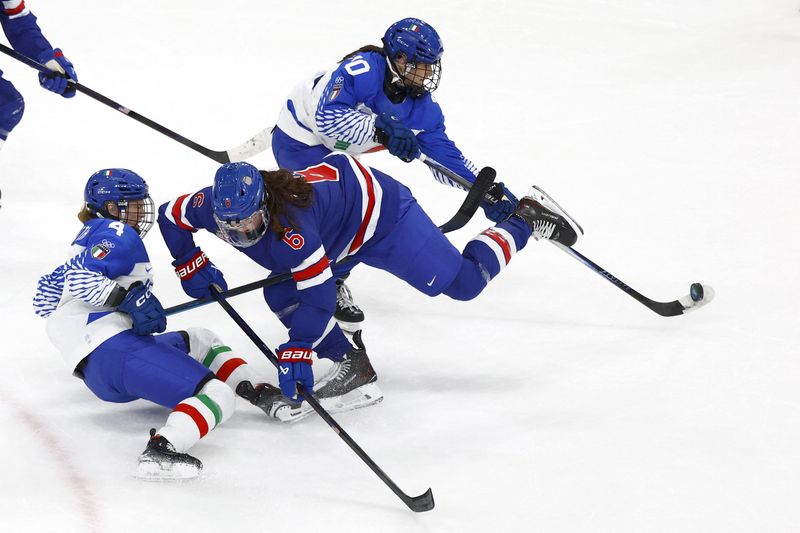 Olympics-Ice hockey-US hit Italy for six to reach women’s semi-finals | WKZO | Everything Kalamazoo
