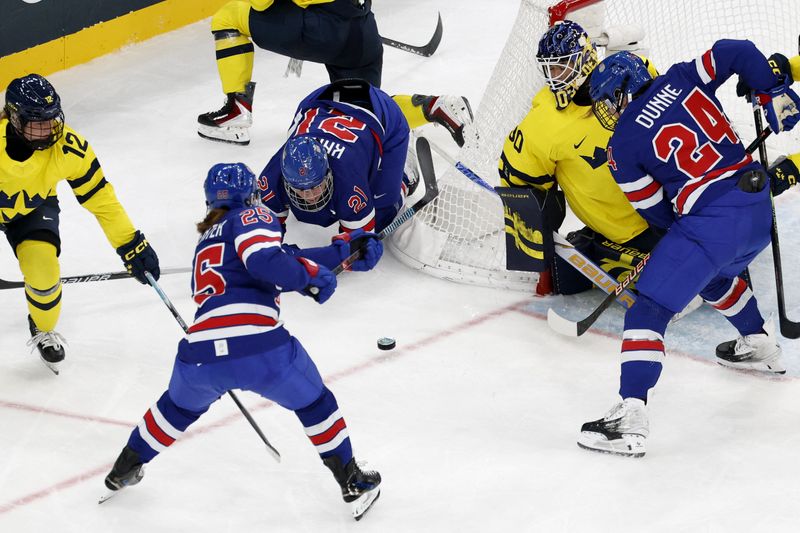 Olympics-Ice hockey-United States beat Sweden to reach women’s final