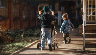 Couple was on track for early retirement until kids blew up the budget. Can they still achieve their goal on one income?