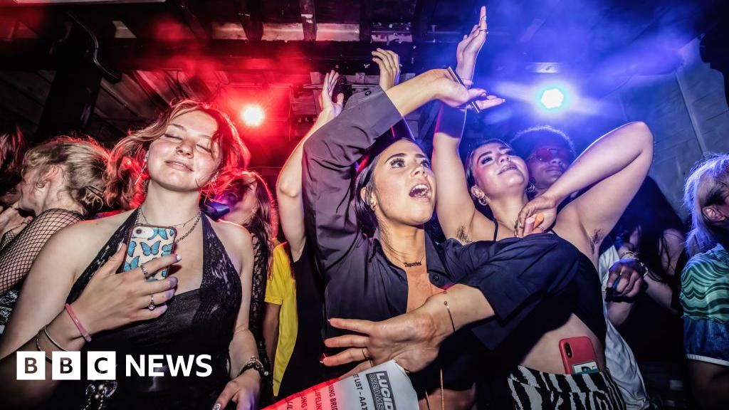 Could Manchester be a model for the UK to kickstart growth? - BBC