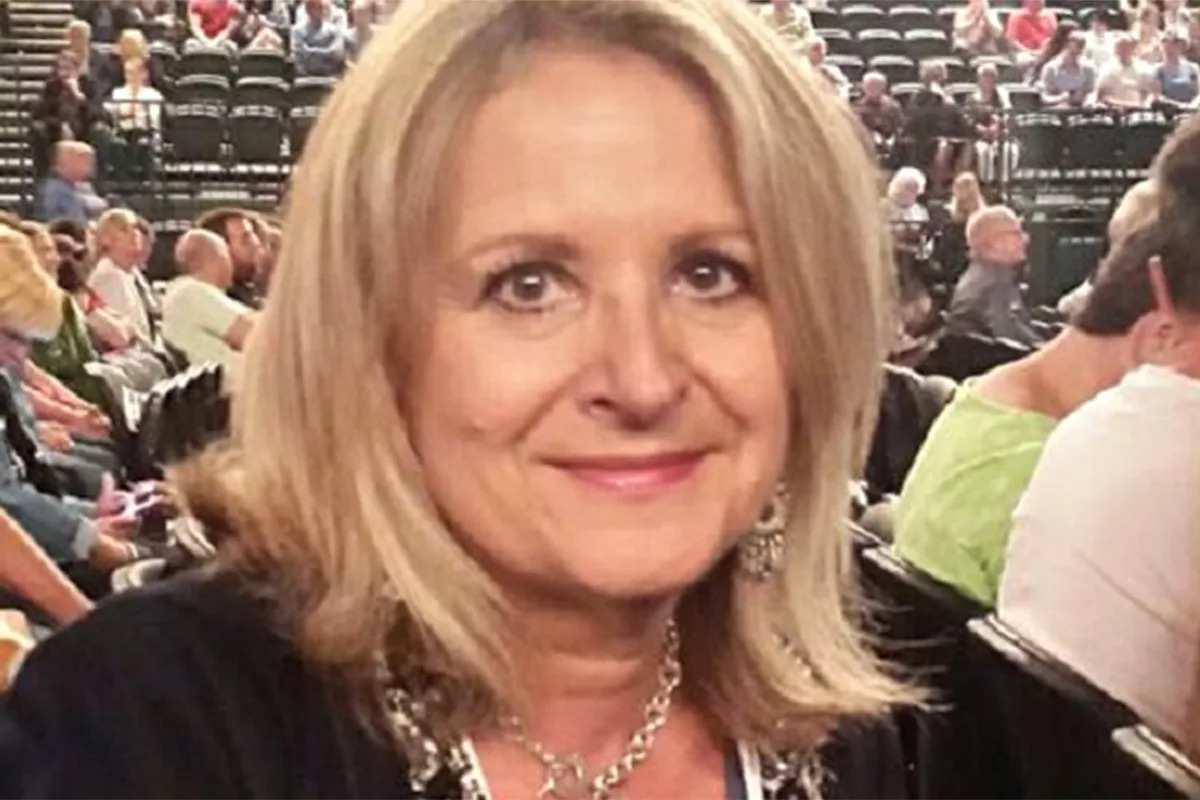 Mom of 2 Died from Asbestos-Related Cancer After Hugging Her Dad as a Child Exposed Her to the Fibers