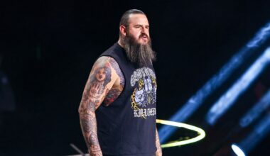 Anti-ICE chant erupts at AEW pro wrestling show in Las Vegas, pausing main event match