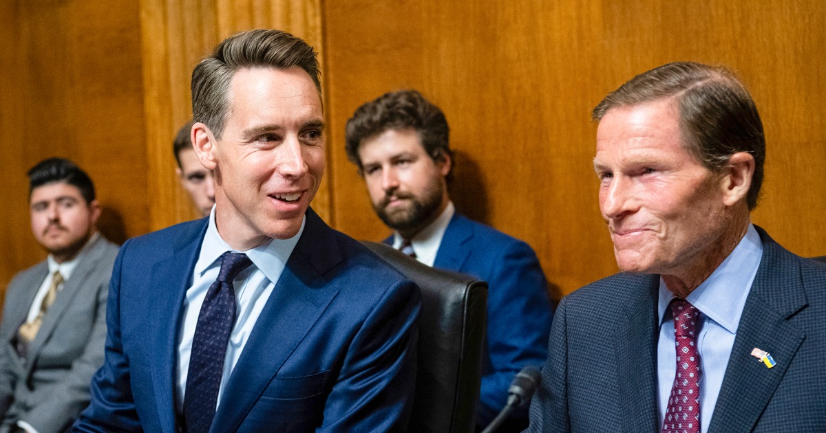 Senators introduce first bipartisan effort to curb utility bill hikes related to data centers