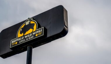 Judge allows Buffalo Wild Wings to keep 'boneless' chicken on menu