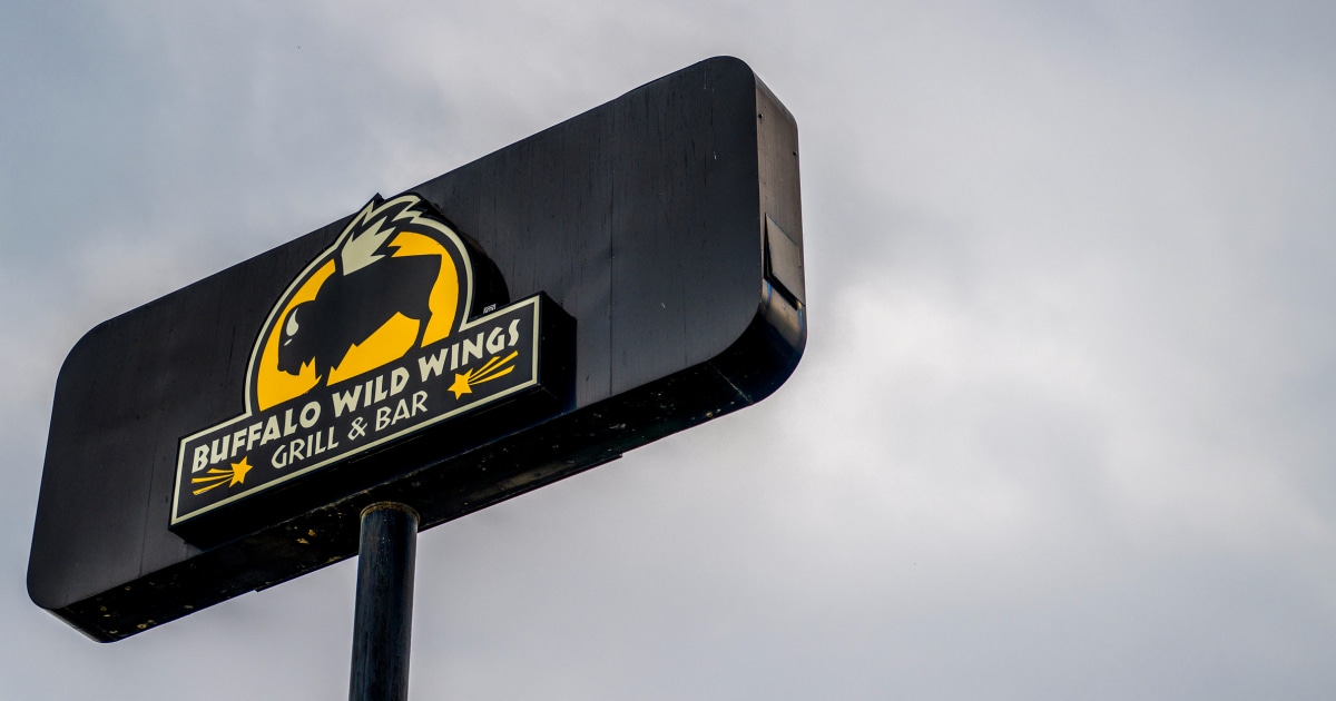 Judge allows Buffalo Wild Wings to keep 'boneless' chicken on menu