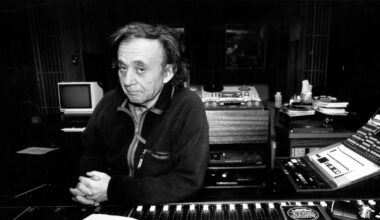 Oscar-winning filmmaker Frederick Wiseman dies, leaving legacy of American institutions
