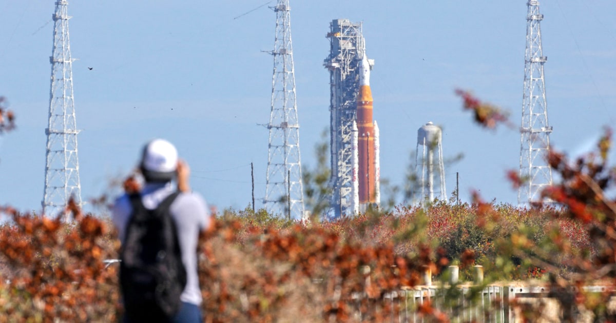 NASA moon rocket hit by new problem, putting March launch with astronauts in jeopardy