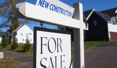 For the first time since 2022, average US long-term mortgage rate dips below 6% :: WRAL.com