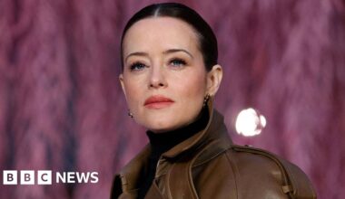 Claire Foy says she had parasites for five years - BBC