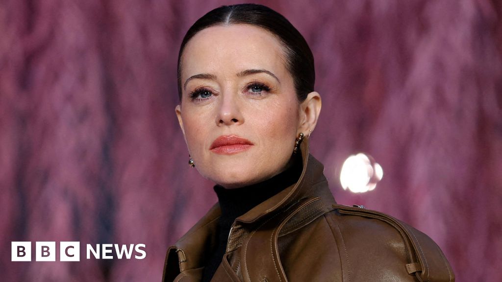 Claire Foy says she had parasites for five years - BBC